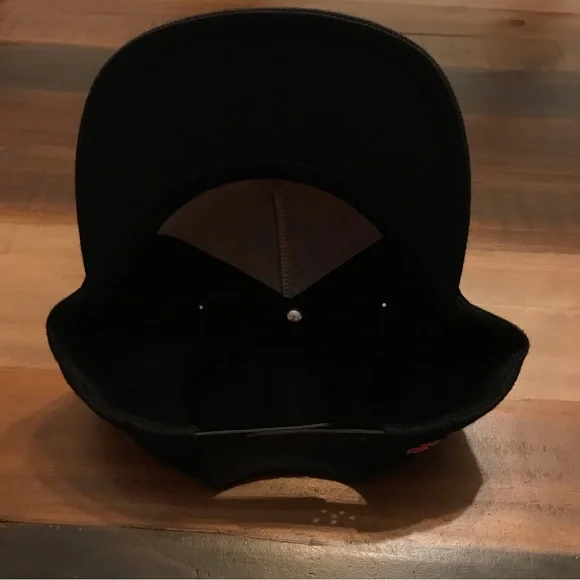 Supreme x Independent Snapback - Picture 8 of 9